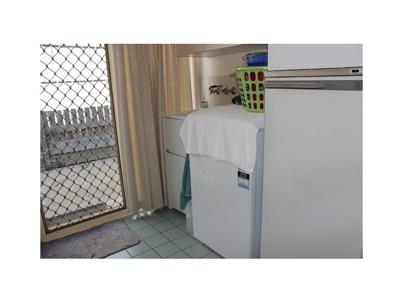 323 South Station Road, Raceview QLD 4305