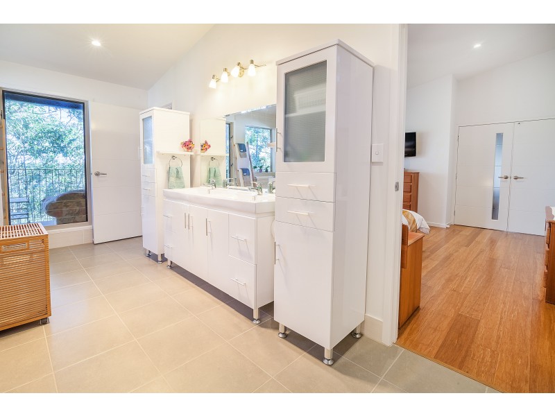 14-16 Sovereign Strait, Karalee QLD 4306