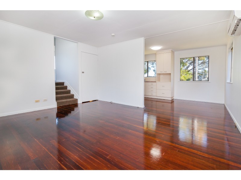 8 Bellhaven Drive, Bundamba QLD 4304