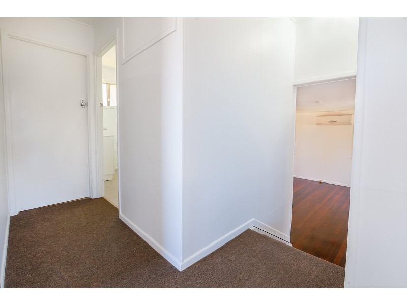 8 Bellhaven Drive, Bundamba QLD 4304