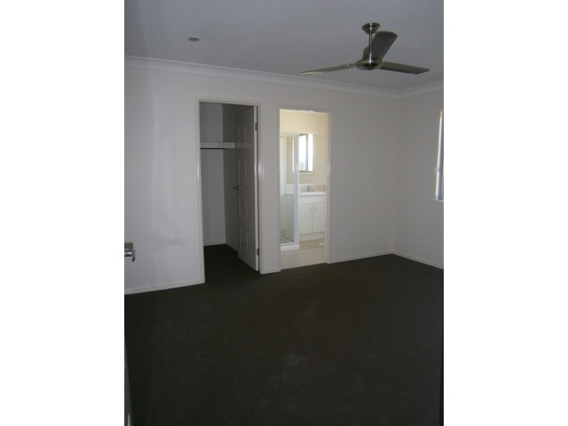 31 Skardon Crescent, Brassall QLD 4305