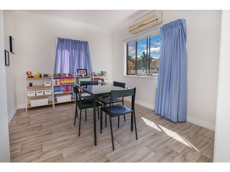 20 Thurso Street, North Booval QLD 4304