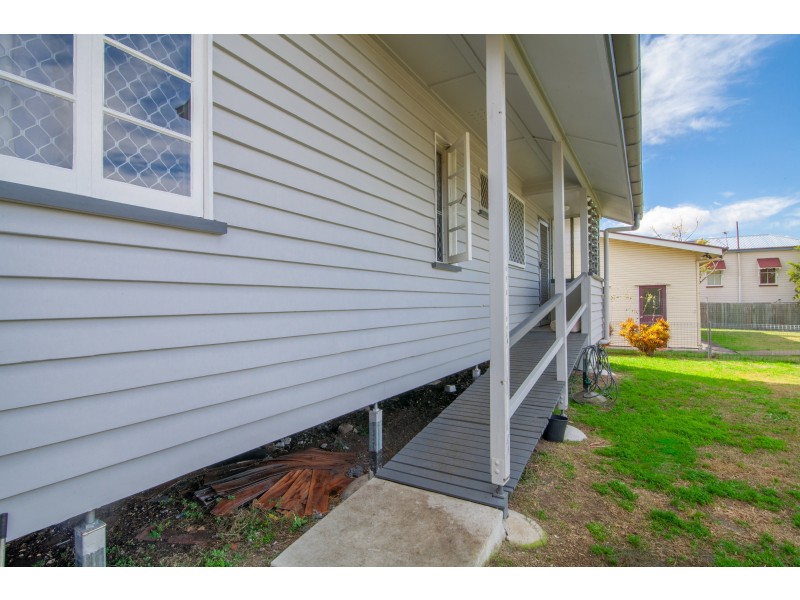 20 Thurso Street, North Booval QLD 4304