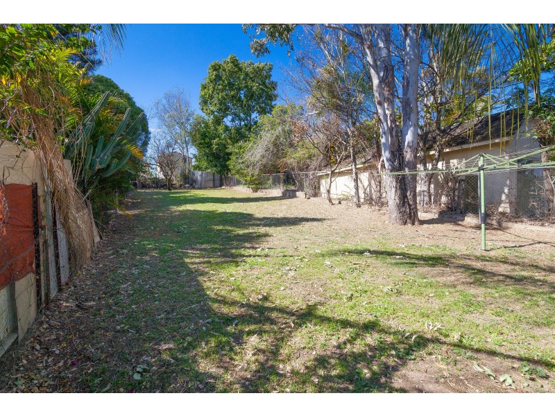 19 Smith Street, North Ipswich QLD 4305