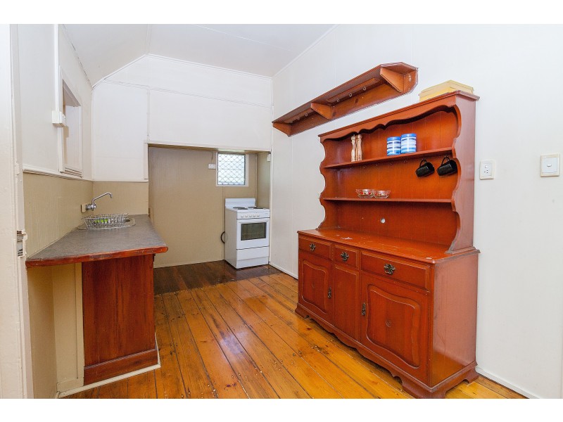 19 Smith Street, North Ipswich QLD 4305