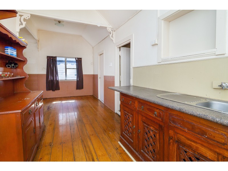 19 Smith Street, North Ipswich QLD 4305