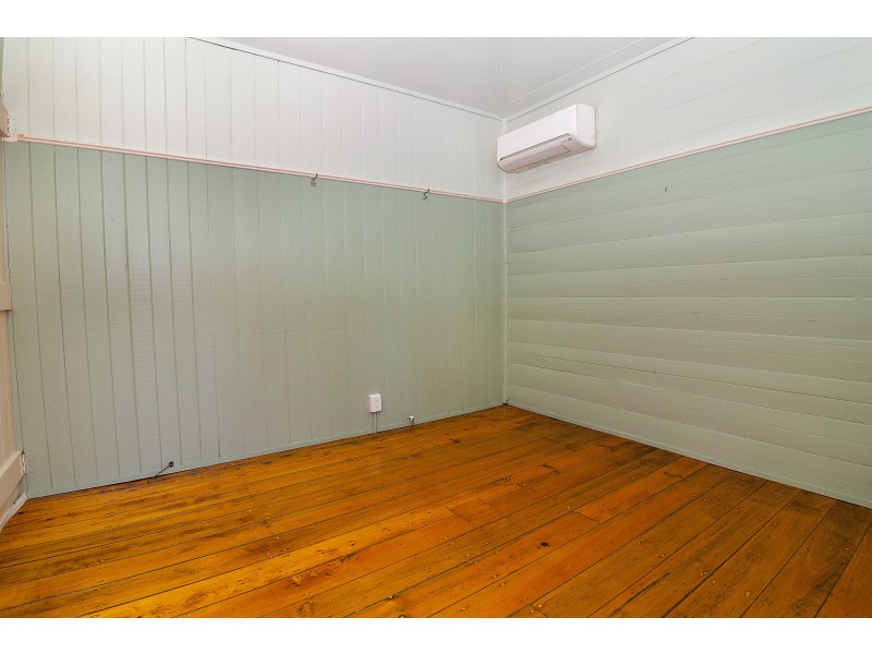19 Smith Street, North Ipswich QLD 4305
