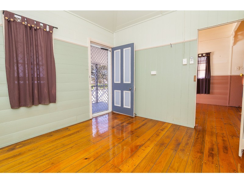 19 Smith Street, North Ipswich QLD 4305