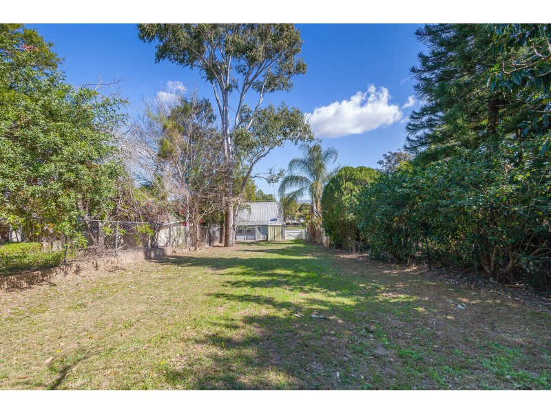 19 Smith Street, North Ipswich QLD 4305