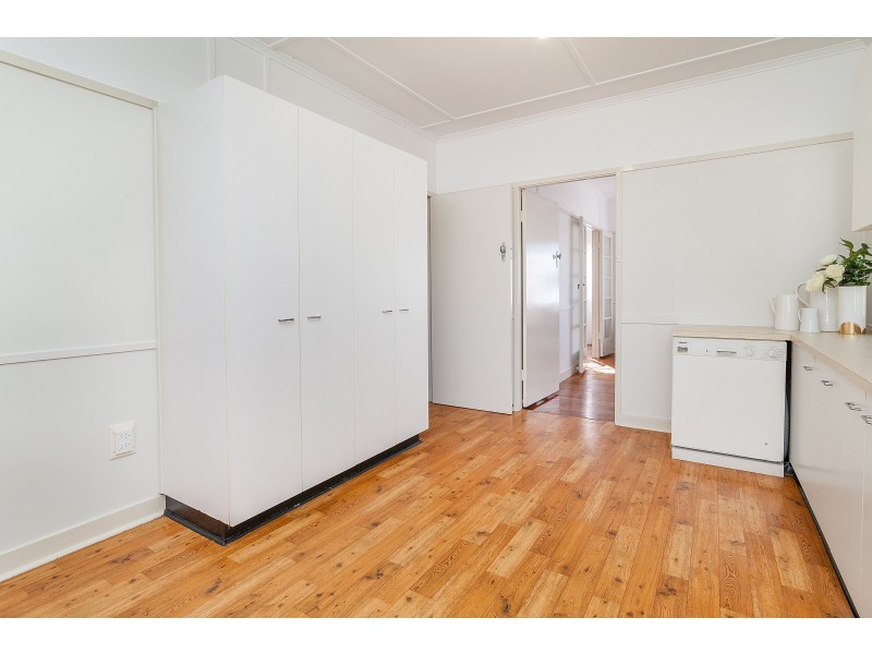 5 Adam Street, One Mile QLD 4305