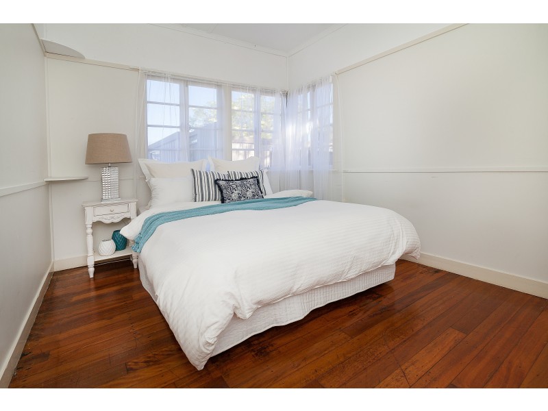 5 Adam Street, One Mile QLD 4305