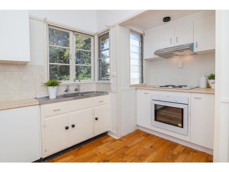 5 Adam Street, One Mile QLD 4305