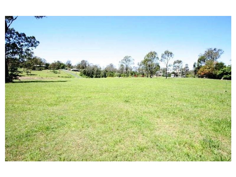 86 Elanora Way, Karalee QLD 4306