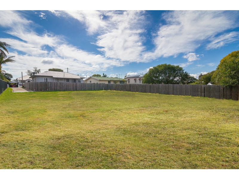 20A Thurso Street, North Booval QLD 4304