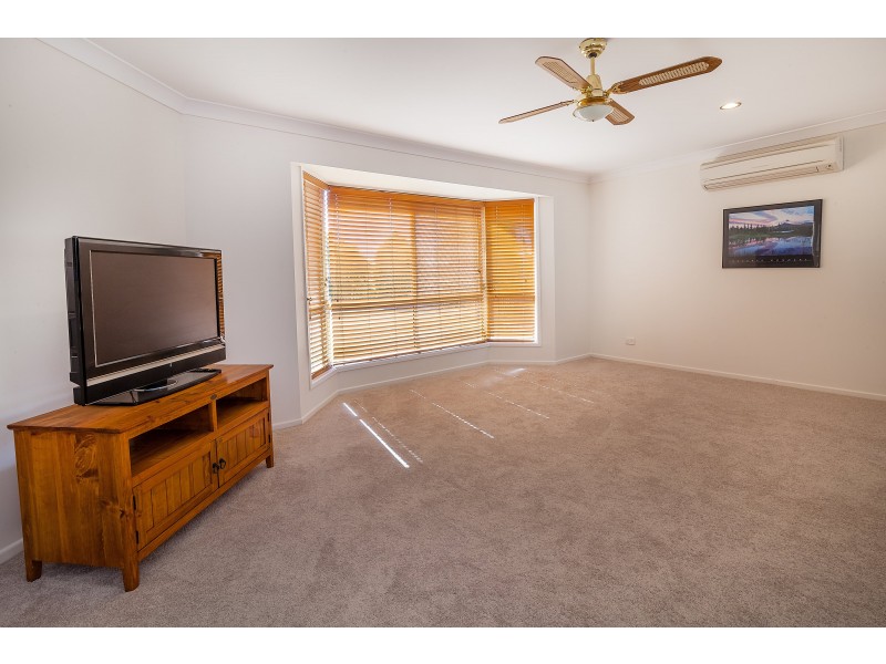 20 Capriole Close, Yamanto QLD 4305