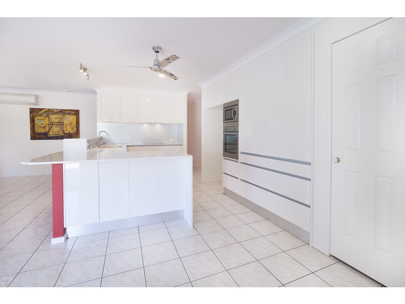 20 Capriole Close, Yamanto QLD 4305
