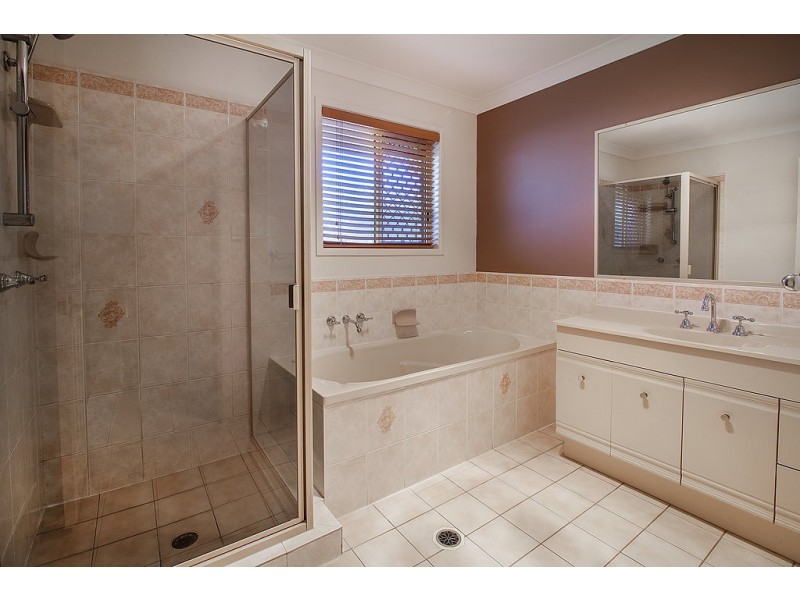 20 Capriole Close, Yamanto QLD 4305