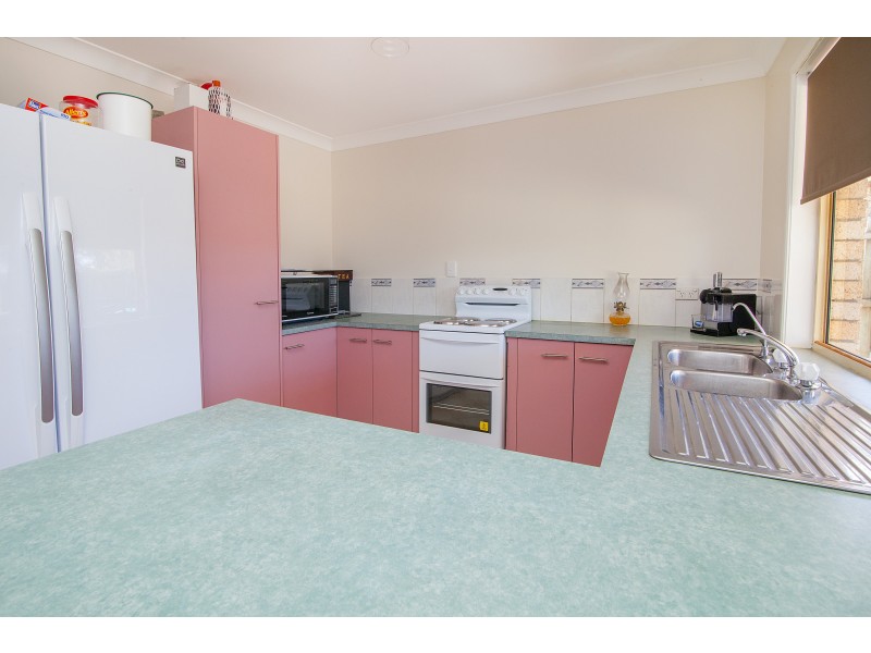 202 Wildey Street, Flinders View QLD 4305