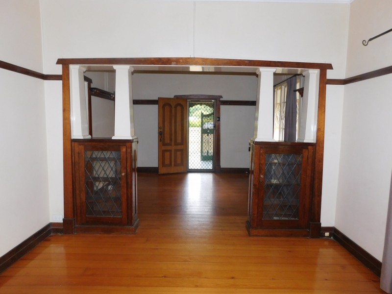 75 Warwick Road, Ipswich QLD 4305