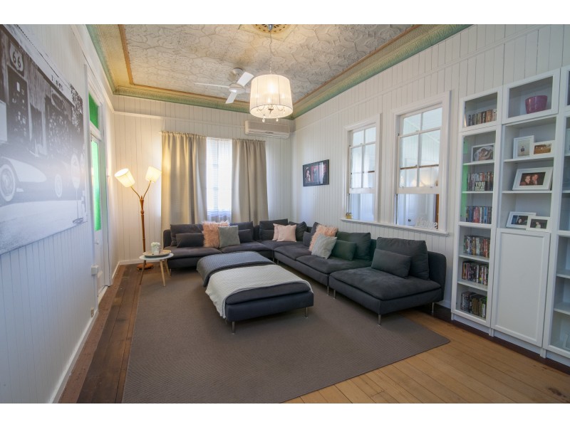 32 Waterworks Road, Brassall QLD 4305