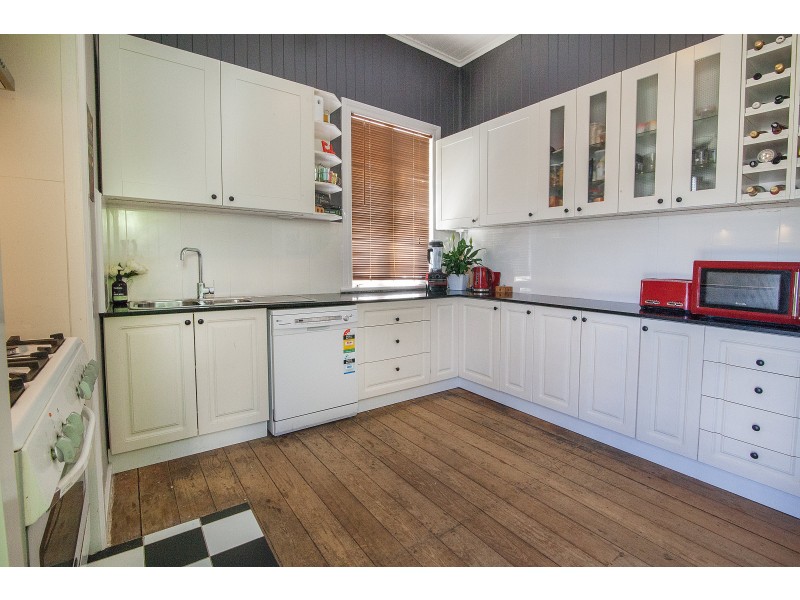 32 Waterworks Road, Brassall QLD 4305