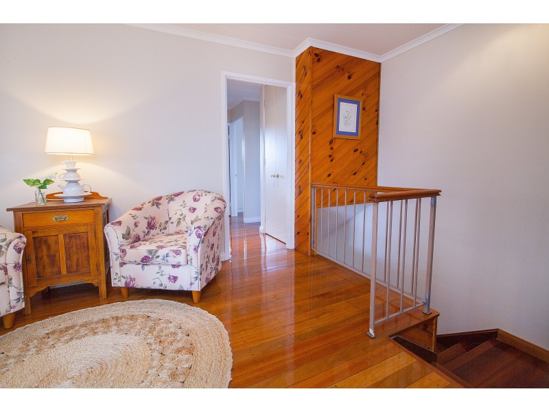 120 Fiona Street, Bellbird Park QLD 4300