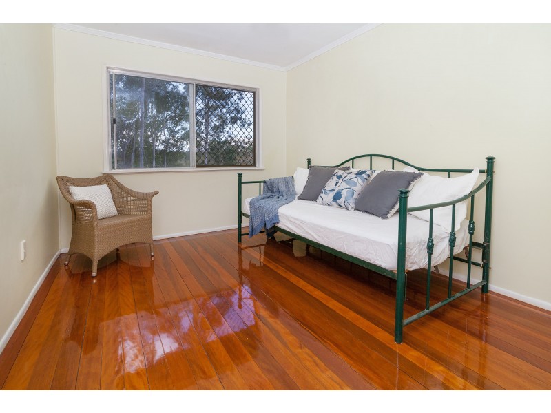 120 Fiona Street, Bellbird Park QLD 4300