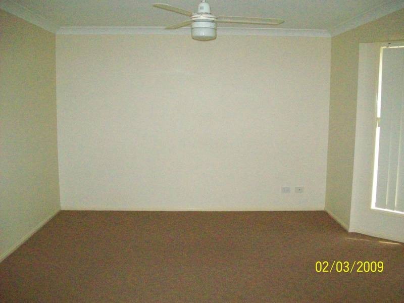 8 Kathleen Place, Yamanto QLD 4305