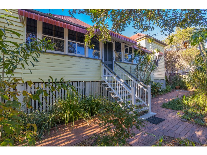 8 Lennon Lane, North Ipswich QLD 4305