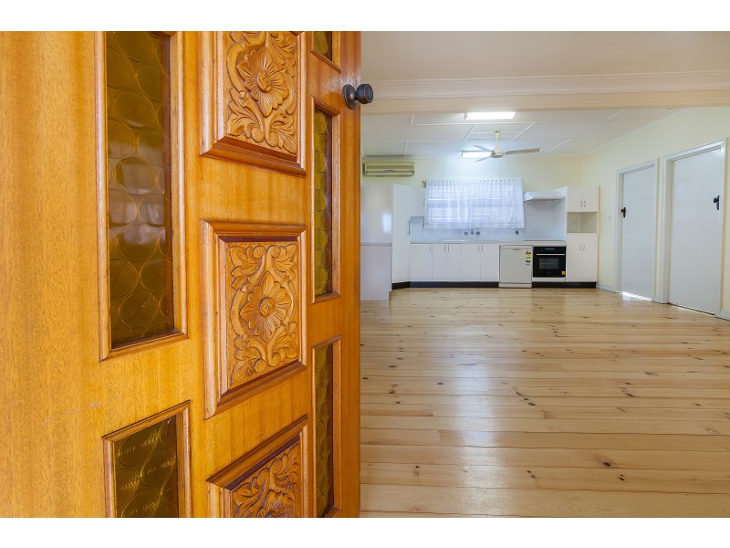 31 Dorothy Street, Silkstone QLD 4304