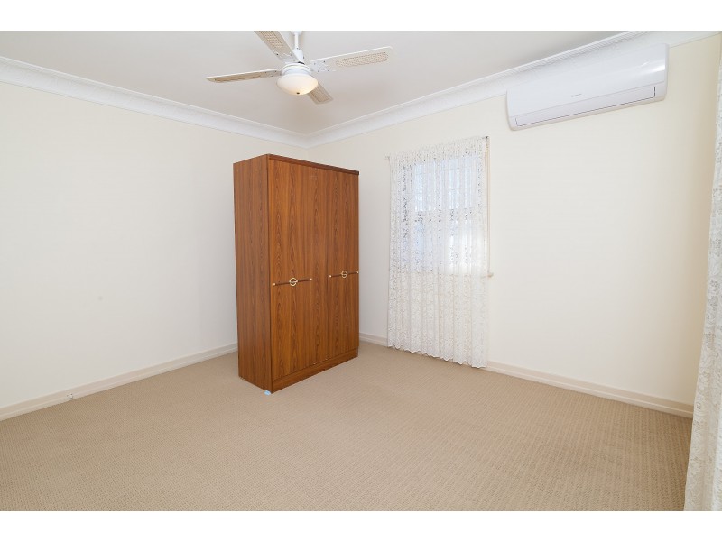 31 Dorothy Street, Silkstone QLD 4304