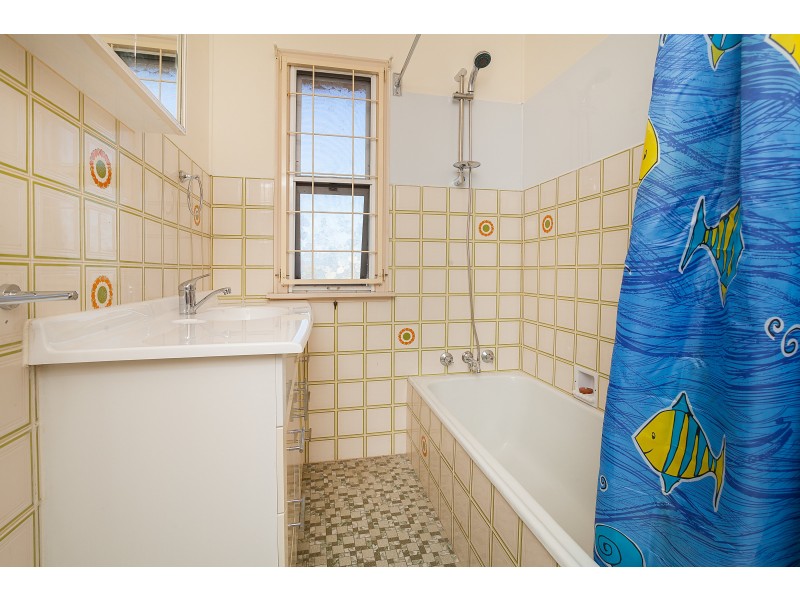 31 Dorothy Street, Silkstone QLD 4304