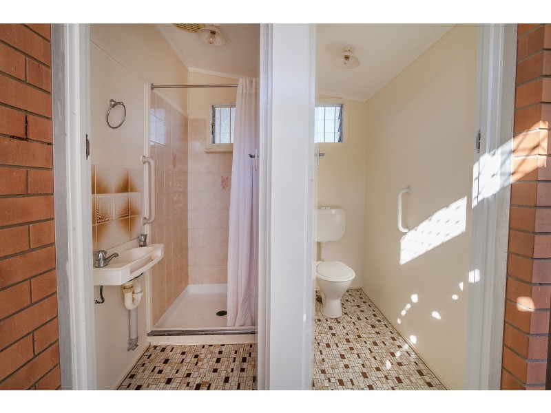 31 Dorothy Street, Silkstone QLD 4304