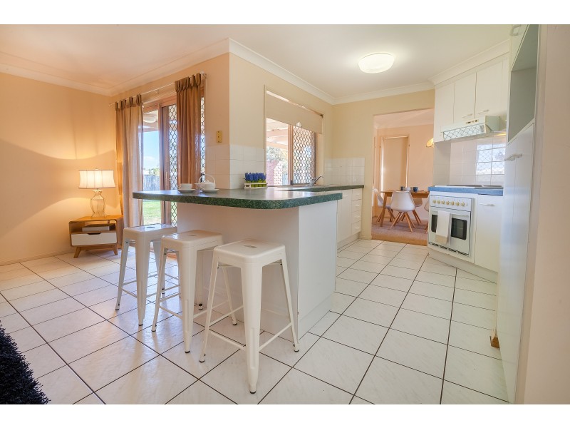 5 Joshua Place, Raceview QLD 4305
