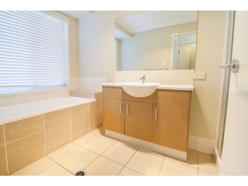 3 Caspian Court, Wulkuraka QLD 4305