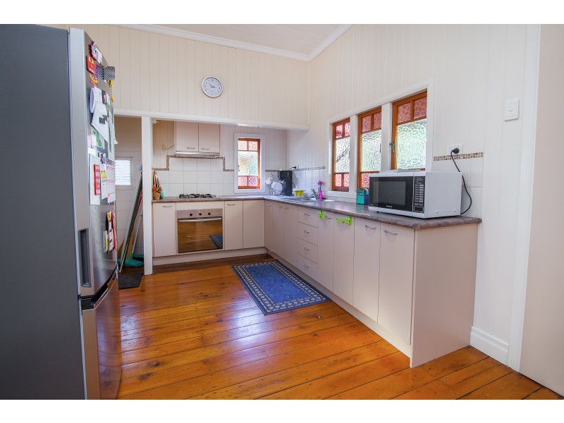 4 Ferguson Street, North Ipswich QLD 4305