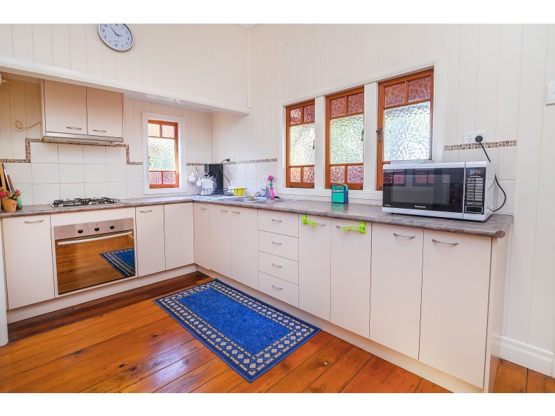 4 Ferguson Street, North Ipswich QLD 4305