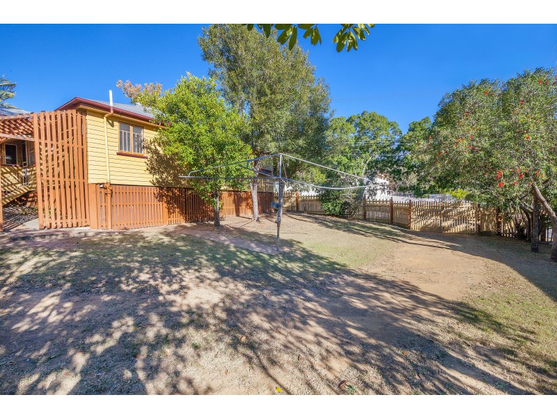 4 Ferguson Street, North Ipswich QLD 4305