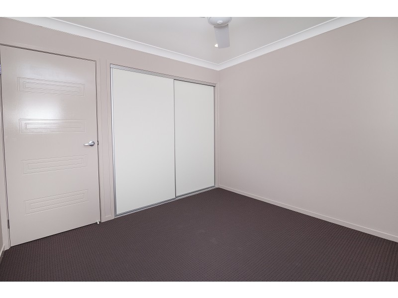 39 Creek Street, Bundamba QLD 4304