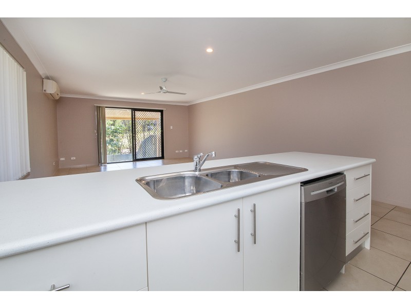 39 Creek Street, Bundamba QLD 4304