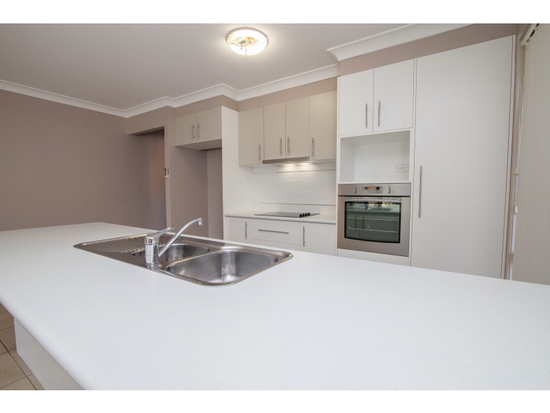 39 Creek Street, Bundamba QLD 4304
