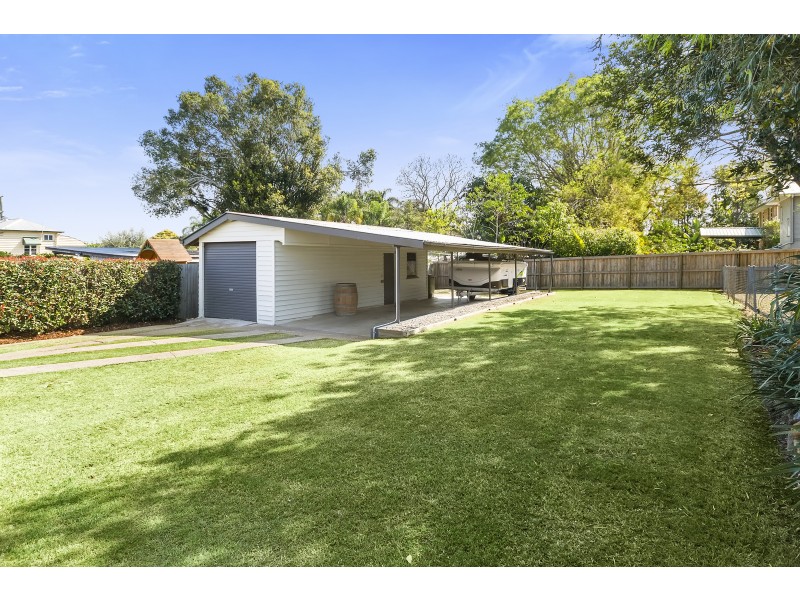 4 Orchard Street, Eastern Heights QLD 4305