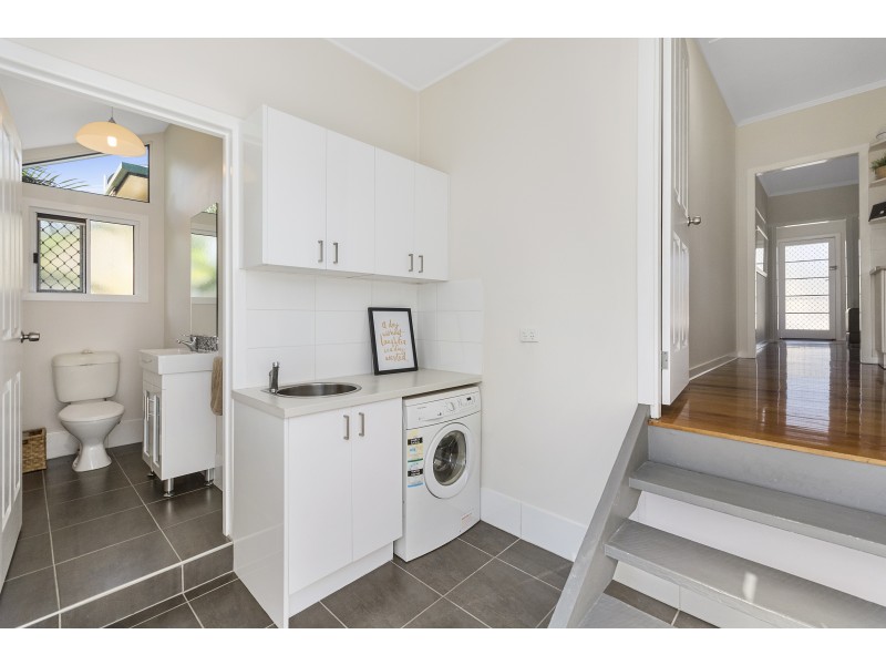 4 Orchard Street, Eastern Heights QLD 4305