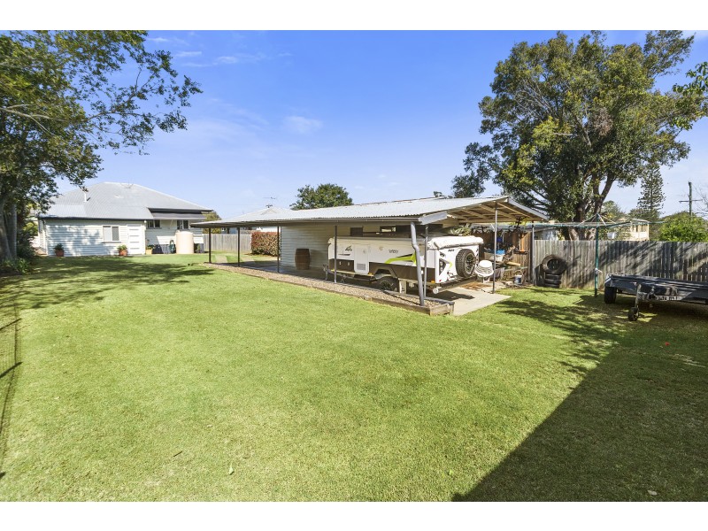 4 Orchard Street, Eastern Heights QLD 4305
