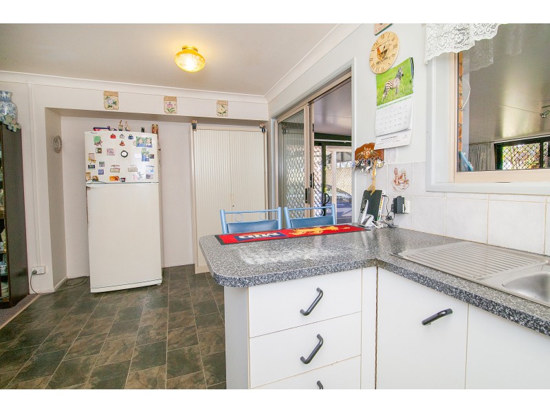 3 Flame Tree Court, Walloon QLD 4306