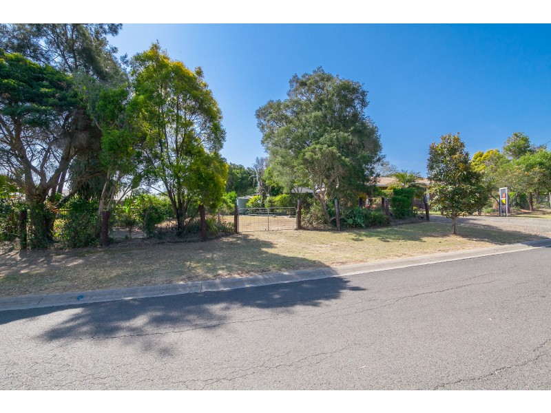 3 Flame Tree Court, Walloon QLD 4306