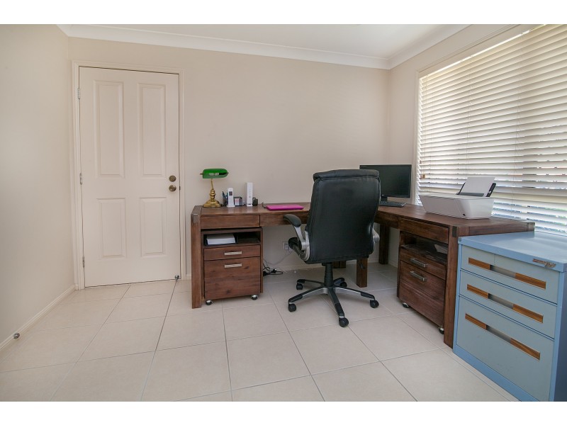 3 Ivanhoe Place, Brassall QLD 4305