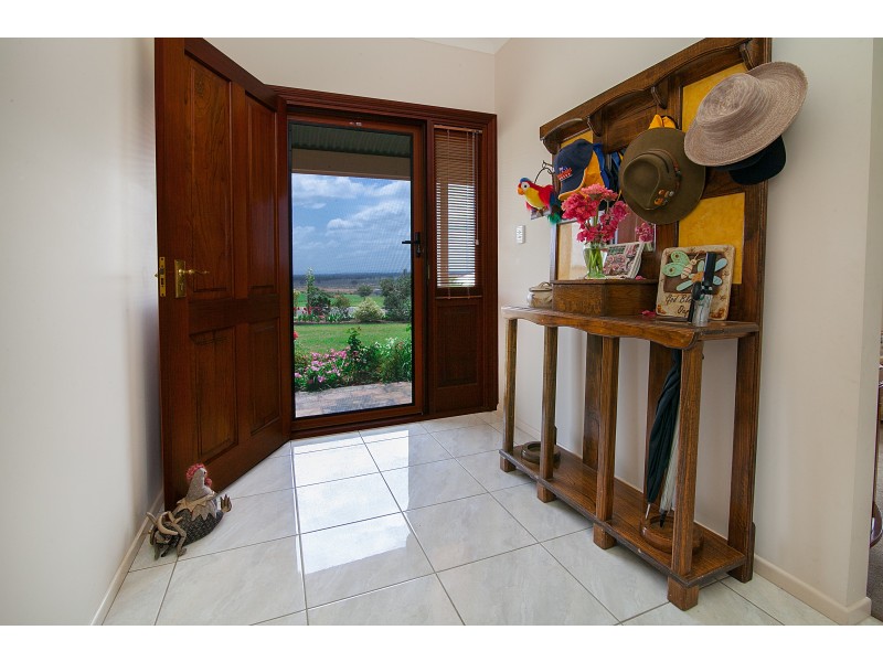 5 Miles Court, Harrisville QLD 4307