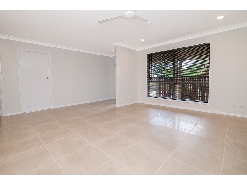 66 Jonquil Circuit, Flinders View QLD 4305