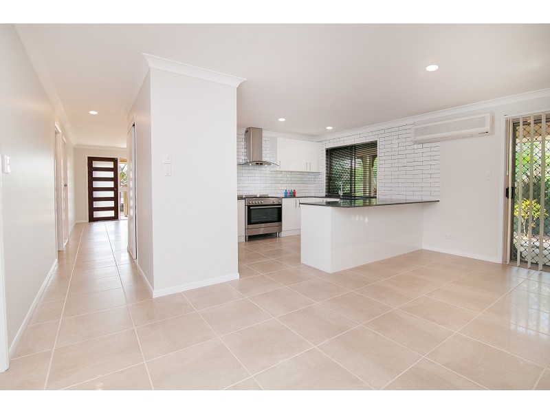 66 Jonquil Circuit, Flinders View QLD 4305